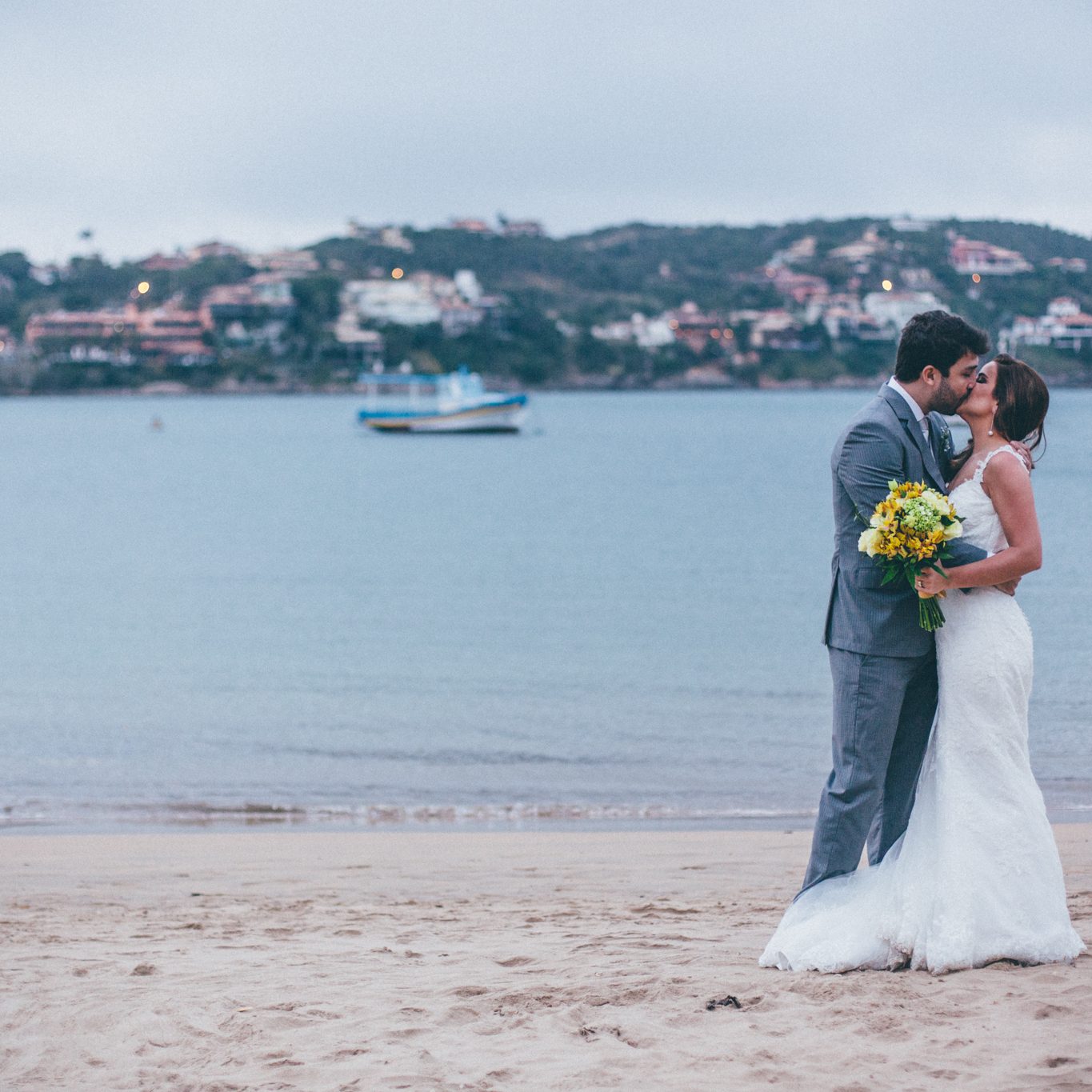 Vestido de noiva para casamento na praia