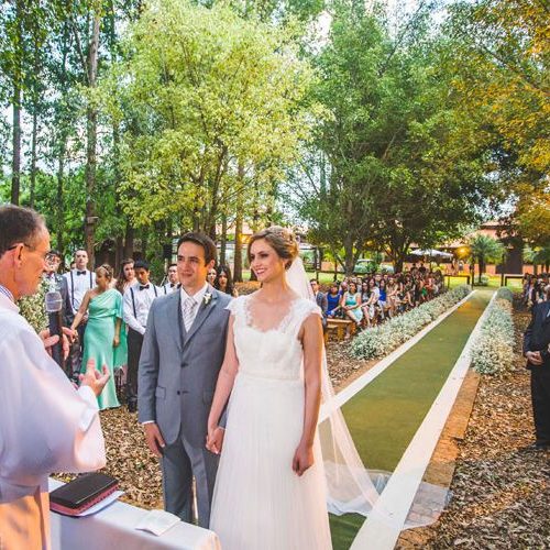 Cerimonia de casamento no campo