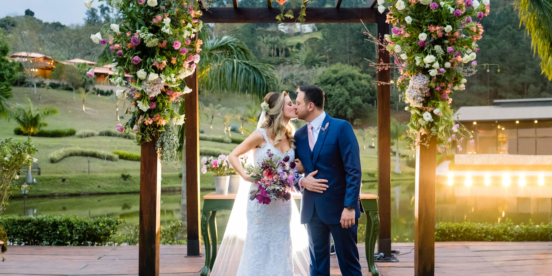 casamento romântico ao ar livre